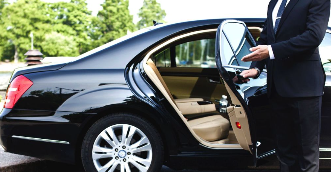 How-are-corporate-chauffeur-services-useful-in-business-and-corporate-world